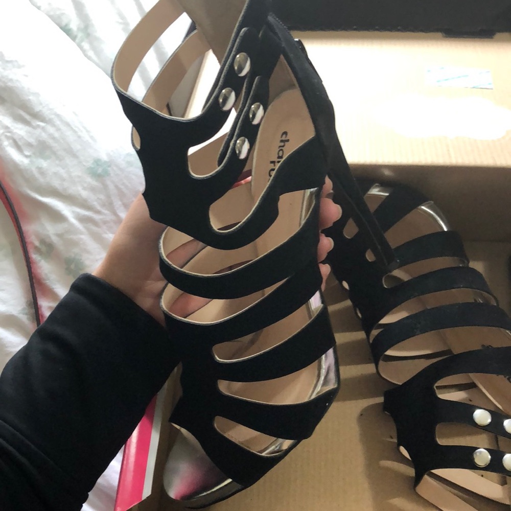 Heels - Picture 2 of 7